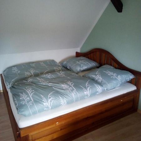 Kleine Ferienwohnung Am Kahlaer Markt Kahla  Exterior foto